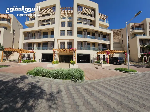 1 BR Freehold Apartment in Muscat Bay GREAT DEAL!!!