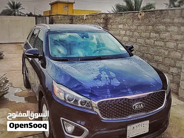 كيا سورنتوا 2017 للبيع رقم بغداد باسمي وارد أمريكي الضرر باب الجهه اليمين الخلفي فقط