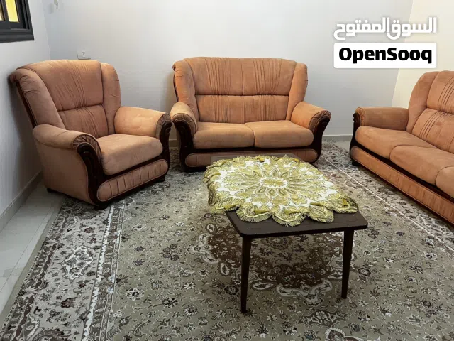 صالون شبه جديد 800د