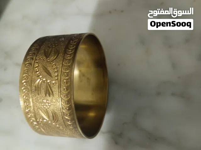أسوار نحاس عريض