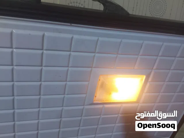 مجمدة كونكورد كبيرة الحجم تجميد الجزء الاسفل فقط وماتجمد الجزء الأعلى أعتقد يوجد انسداد بالبوري