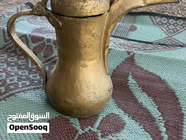 دله نحاس كبير الحجم