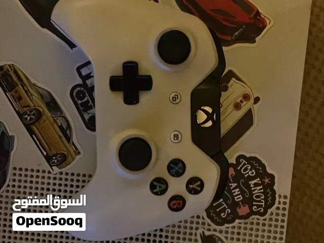 اكسبوكس ون اس للبيع بحاله ممتازة