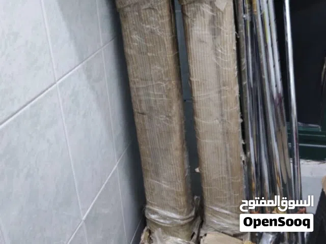 ستاند لعرض الملابس من الجنبين مع تحكم بالارتفاع. نوعيه ممتازه جدا وقويه يوجد 3 حبات فقط