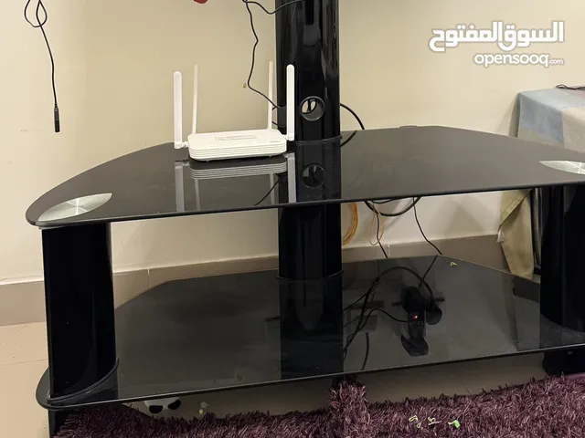 طاولة تلفزيون