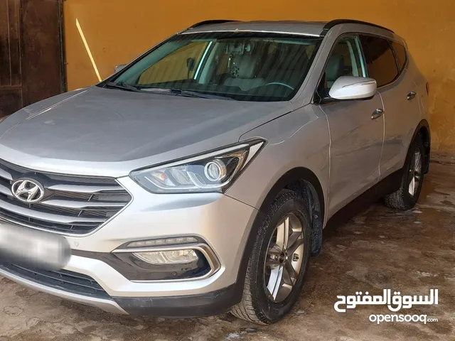 Hyundai Santa Fe 2018 in Benghazi