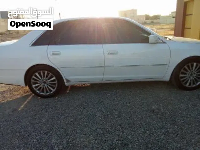 تويوتا افالون للبيع