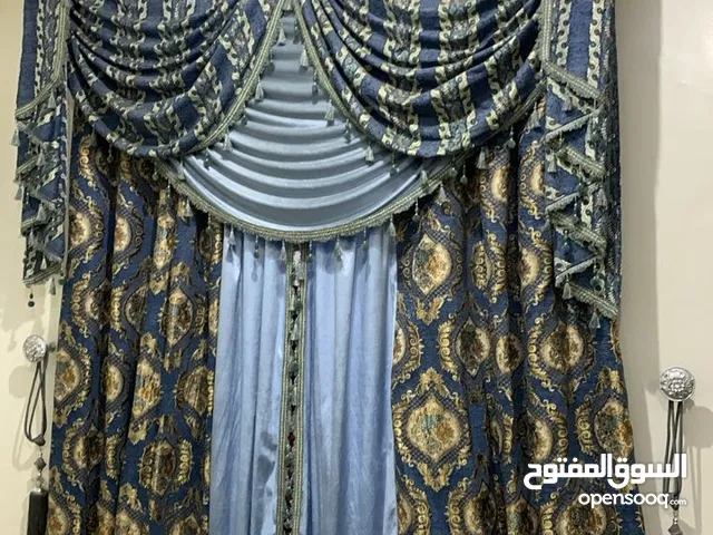 ستاره تفصيل مغربي قماش درجه اولي مع تاج خشب دورجه اولي شبه جديد نظيف نظيف جدا