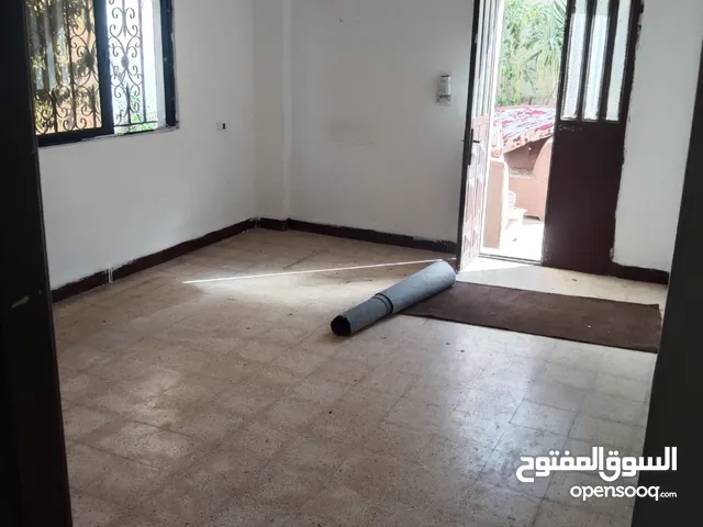 100 m2 2 Bedrooms Apartments for Rent in Zarqa Wadi Al Hajar