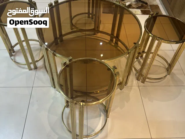 طاولات وسط وخدمه
