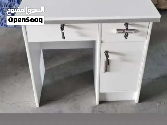 اثاث منزلي  ميز مكتب + سرير + ميز مرايه + كناتير +