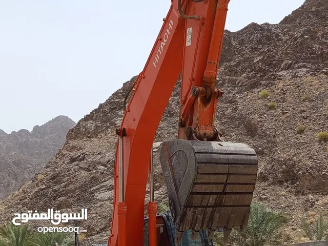 مطلوب حفارات للشراء من 2015 كوماتسو وفولفو وهيتاشي موديل 2015 وطالع