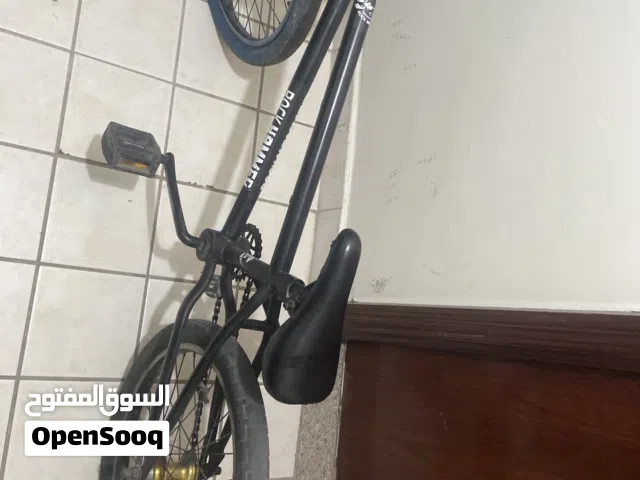 سيكل مافيه شي بس الدولاب الي قدام يبغاله تيوب