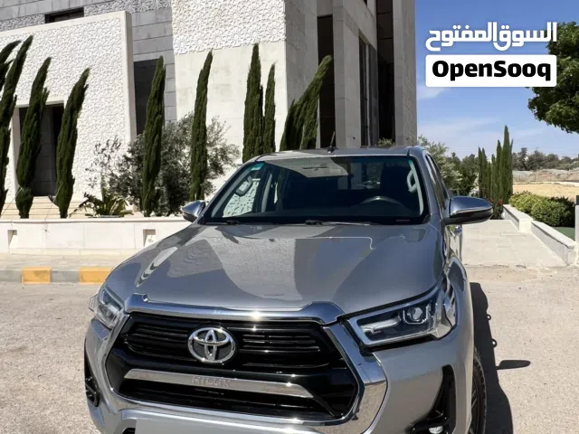 2023 تويوتا هيلوكس SR5