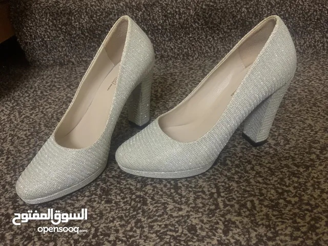 Silver With Heels in Irbid