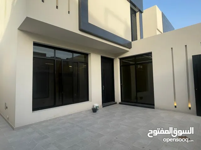312 m2 More than 6 bedrooms Villa for Rent in Al Riyadh Al Muruj