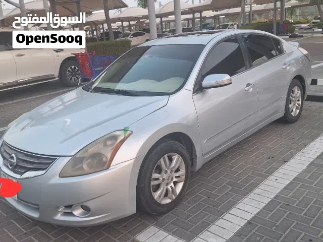 Nissan Altima full option 2012