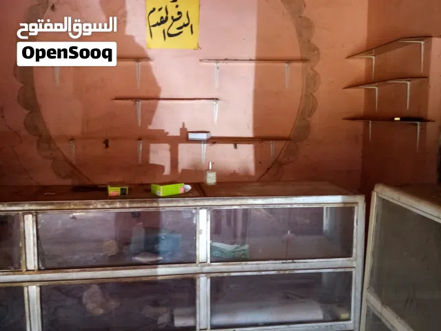 لدينا دكان للإيجار في الحاج يوسف شارع الردميه محطة نقزو مربع 16