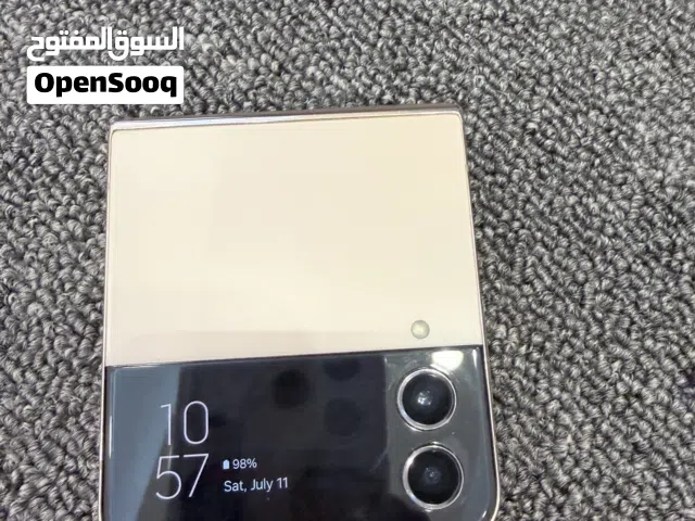 Samsung galaxy z flip 4