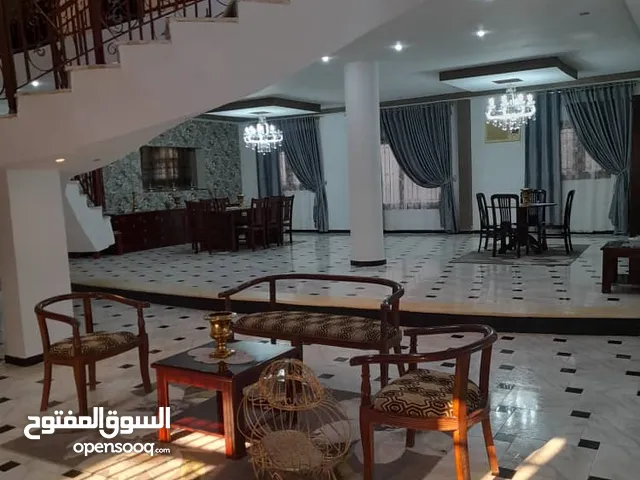 454 m2 5 Bedrooms Villa for Sale in Tripoli Ain Zara