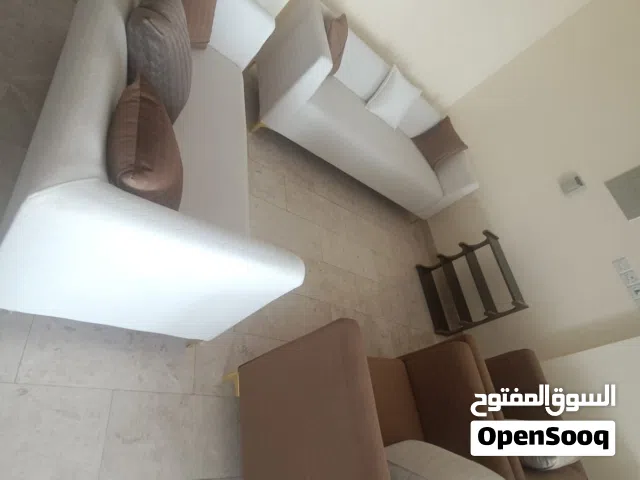 طقم كنب ل 7 اشخاص