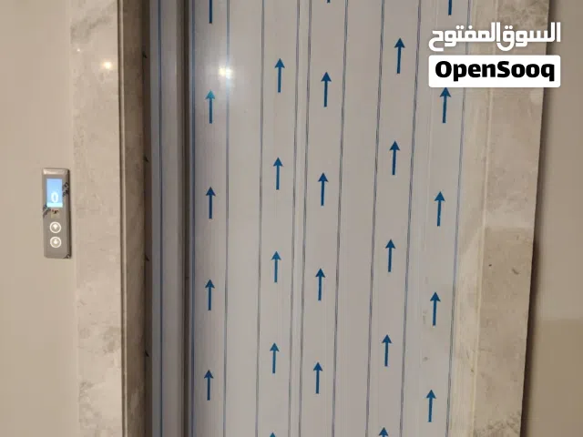 فني تصليح وتركيب جميع المصاعد الكهربائية