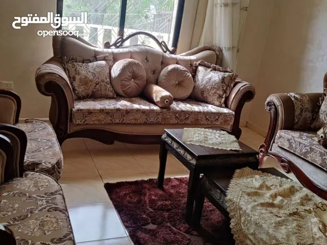 طقم كنب استعمال خفيف 7 مقاعد مع طاولات وسط