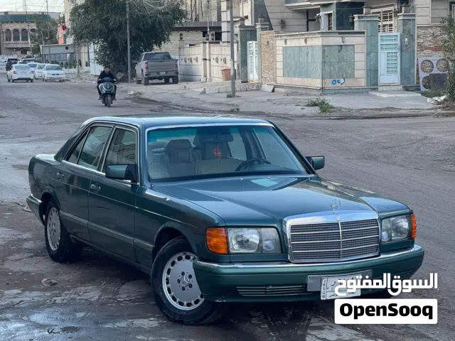 1990 مرسيدس بنز الفئة-C C 300