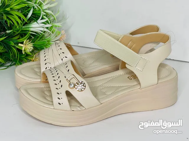 Other Sandals in Tripoli