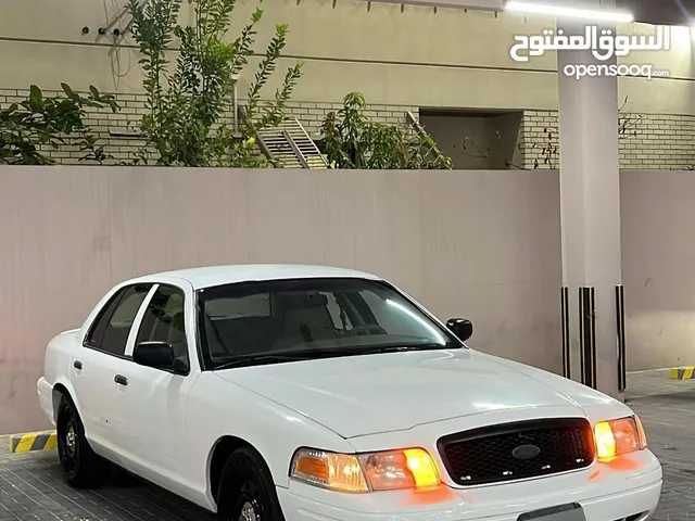 للبيع ford فكتوريا ابيض (رقم التواصل في الوصف ) موديل 2006 بحالة ممتازة
