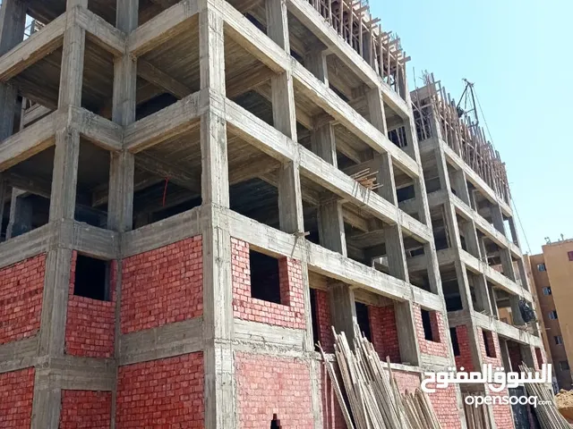 لجميع أعمال المقاولات والتشطيبات.