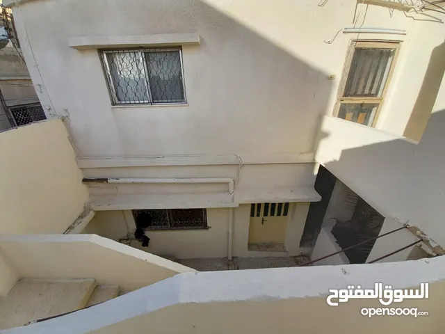 259 m2 5 Bedrooms Townhouse for Sale in Amman Marka