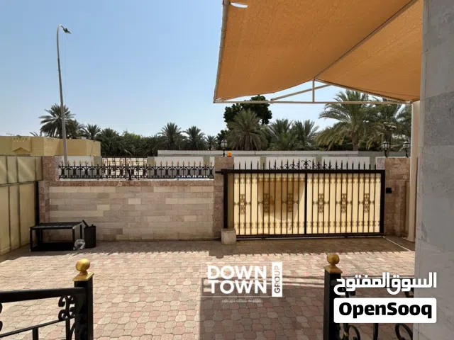 350 m2 5 Bedrooms Villa for Rent in Muscat Al-Hail