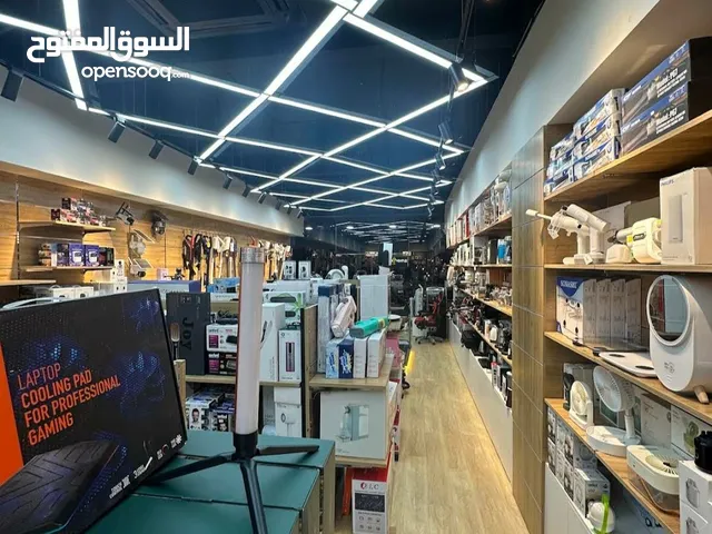 محل للإخلاء في شارع البركات الخوض والحيل