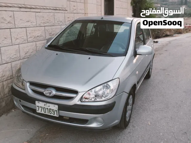 كلك 2006 فحص نظيف من جميعو عداد قليل يد ثالثه اغلبها دهان شركه للبيع ع الكاش يوجد مجال بالسعر