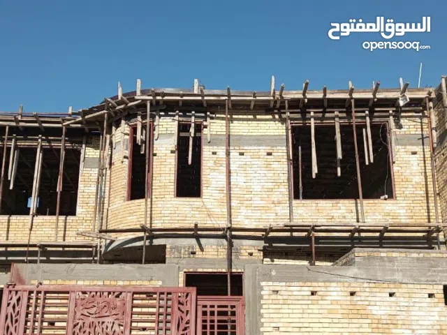 السلام عليكم يوجد كادر بناء وصب وتسليح