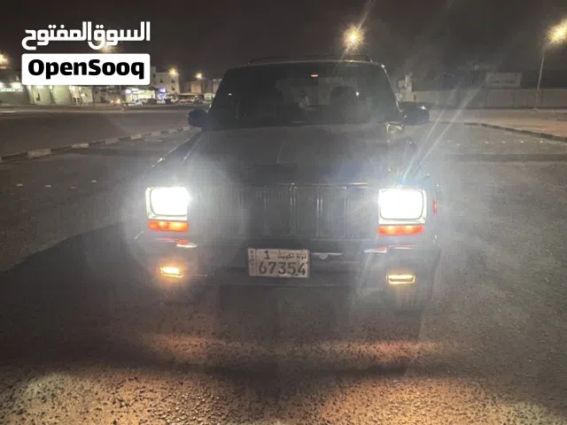 جيب شروكي الموديل2000