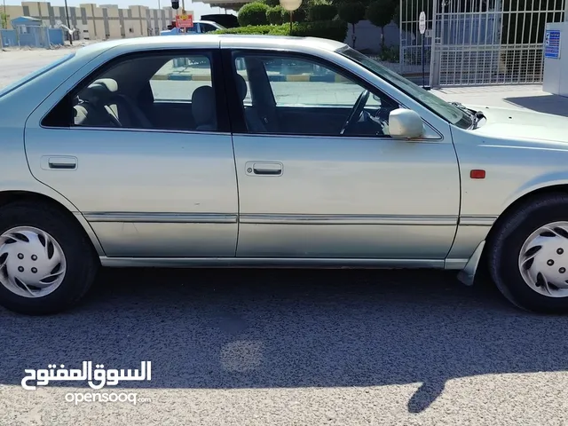 تويوتا كامري للبيع 2002 الحاله جيده