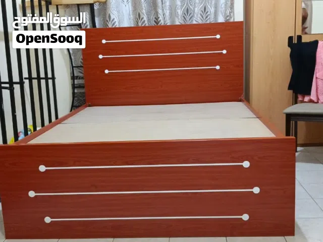 Single bed  Double bed  Queen size  King size  Wardrobe  All sizes available castunize size also