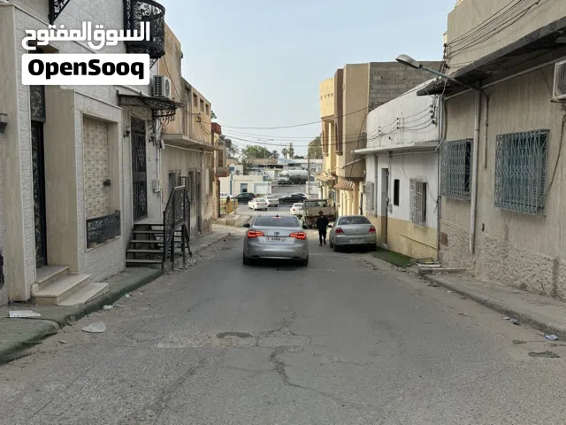 منزل للبيع في الهاني بنطام شقق مفصولة