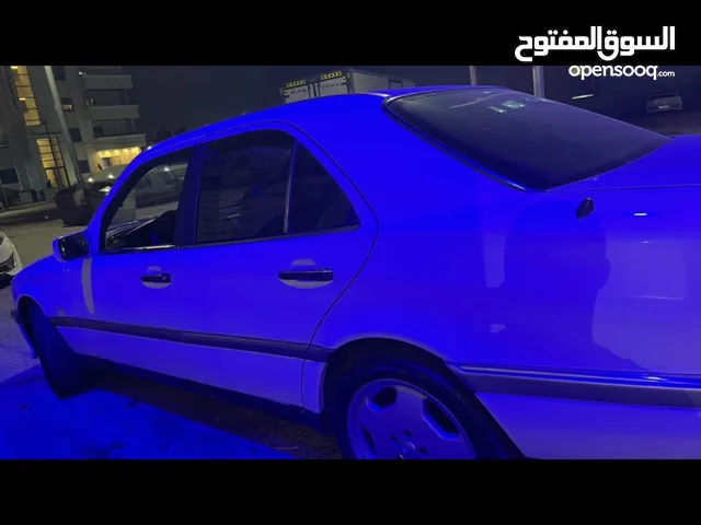 مرسيدس بنز c200 موديل 1995 وارد اليابان