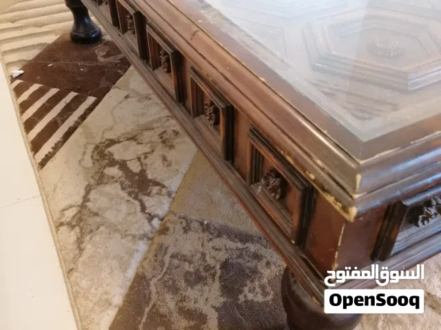 طاوله خشبيه تراثيه (الوصف)