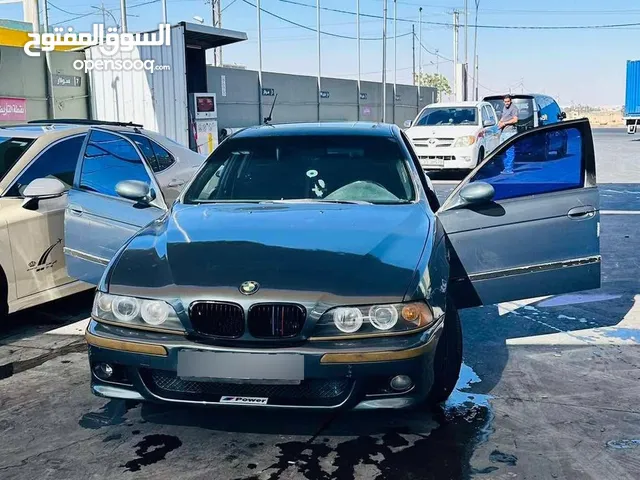 BMW E39 520