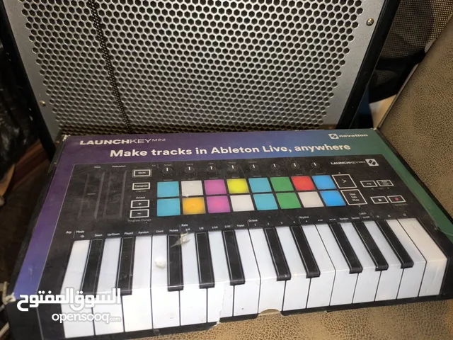 like new mini keyboard 25 keys