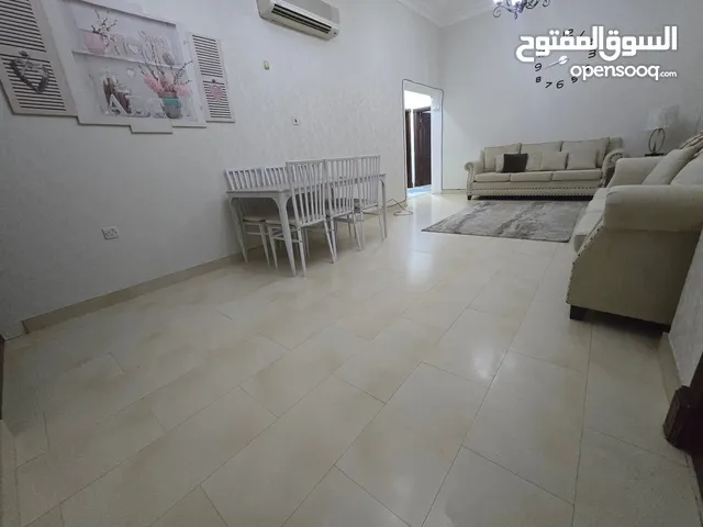 شقه للايجار مفروشه شامل الكهرباء في المقشع