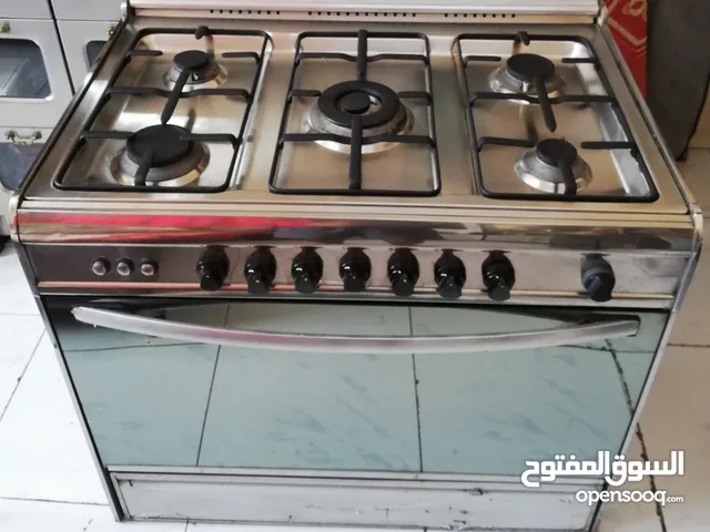 Cooking range grey 5 burner