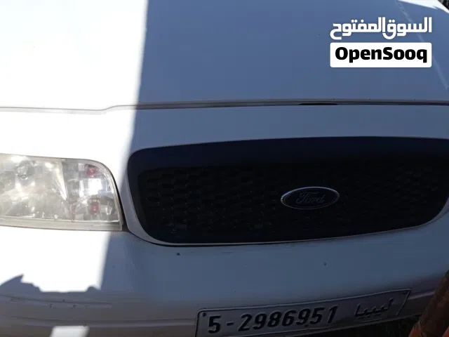 2011 فورد كراون فكتوريا LX