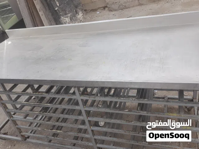 طاولات حلويات الوجه ستانلس ستيل  والارفف حديد للبيع