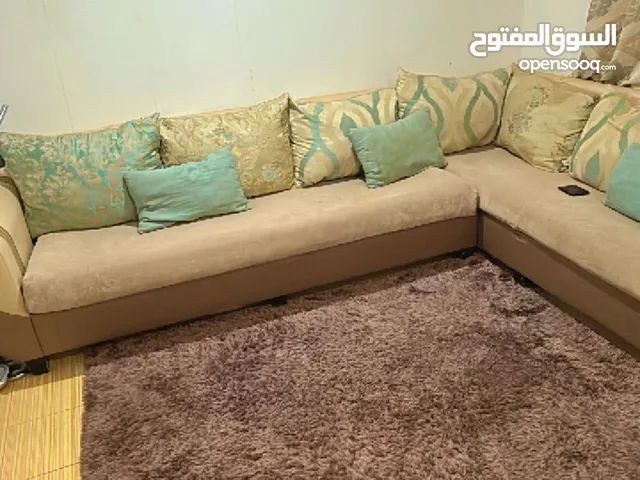 ركنة حرف L مع الستارة