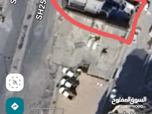 يوجد لدينا بيت للبيع منها ثلاث لبن ونص امام تبت صادق مقابل مستشفي اليتيم ع شارع 24 وشارع 8